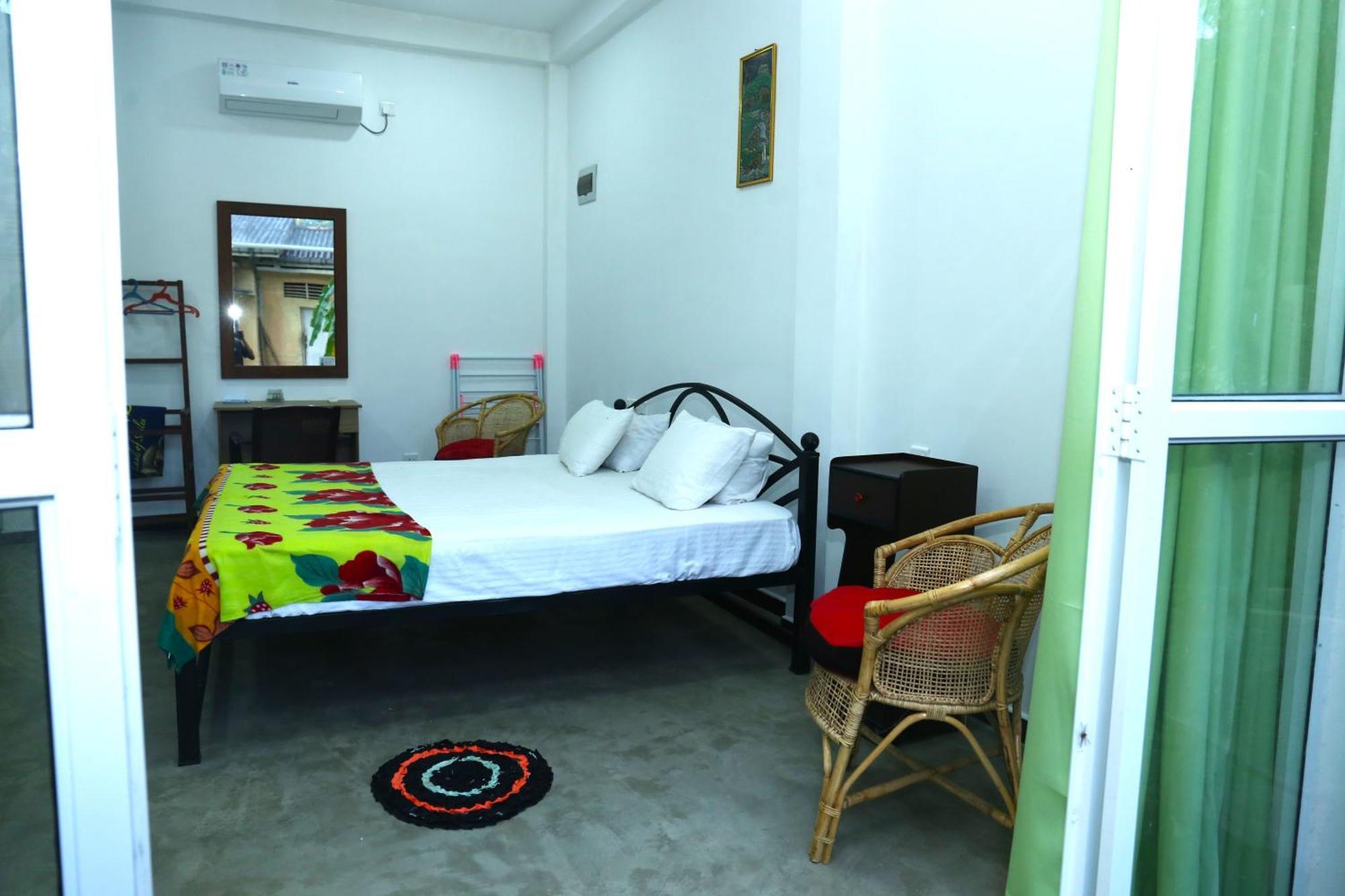 Sandy Palms Guesthouse ヒッカドゥワ エクステリア 写真