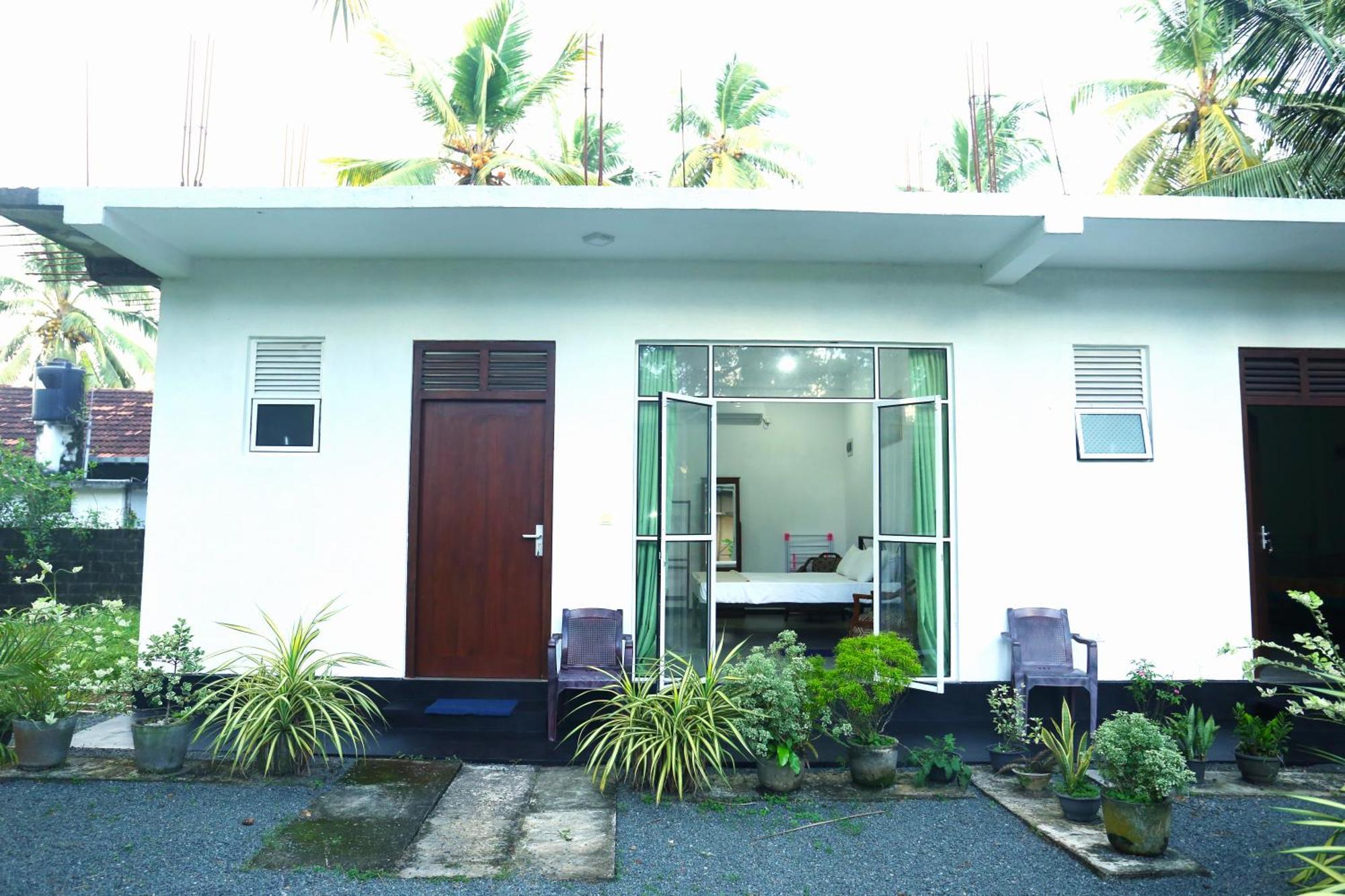 Sandy Palms Guesthouse ヒッカドゥワ エクステリア 写真