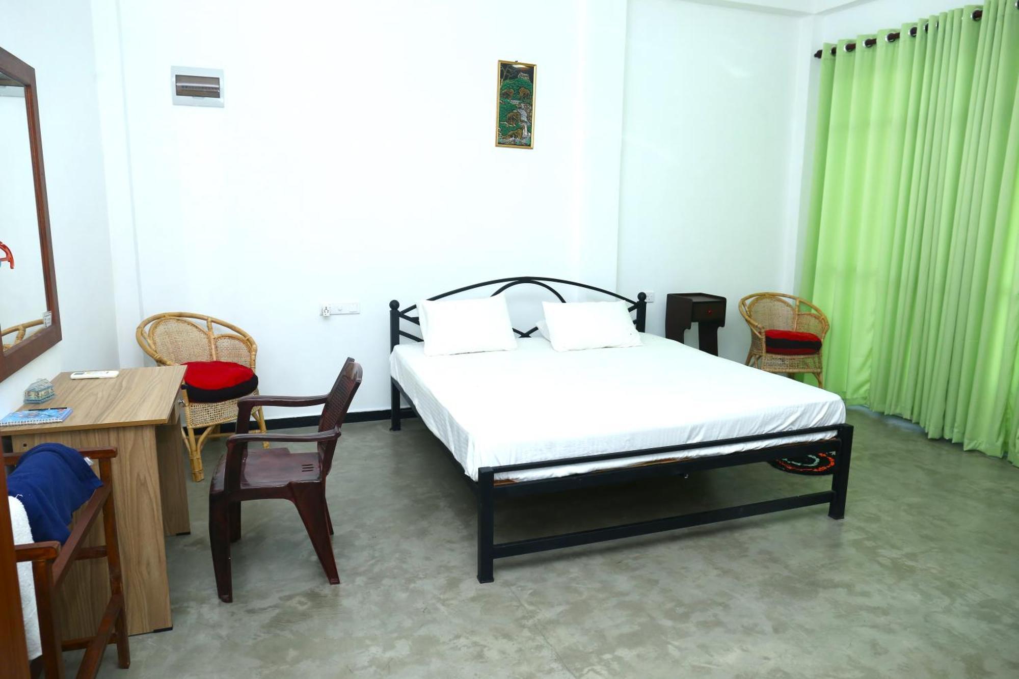 Sandy Palms Guesthouse ヒッカドゥワ エクステリア 写真