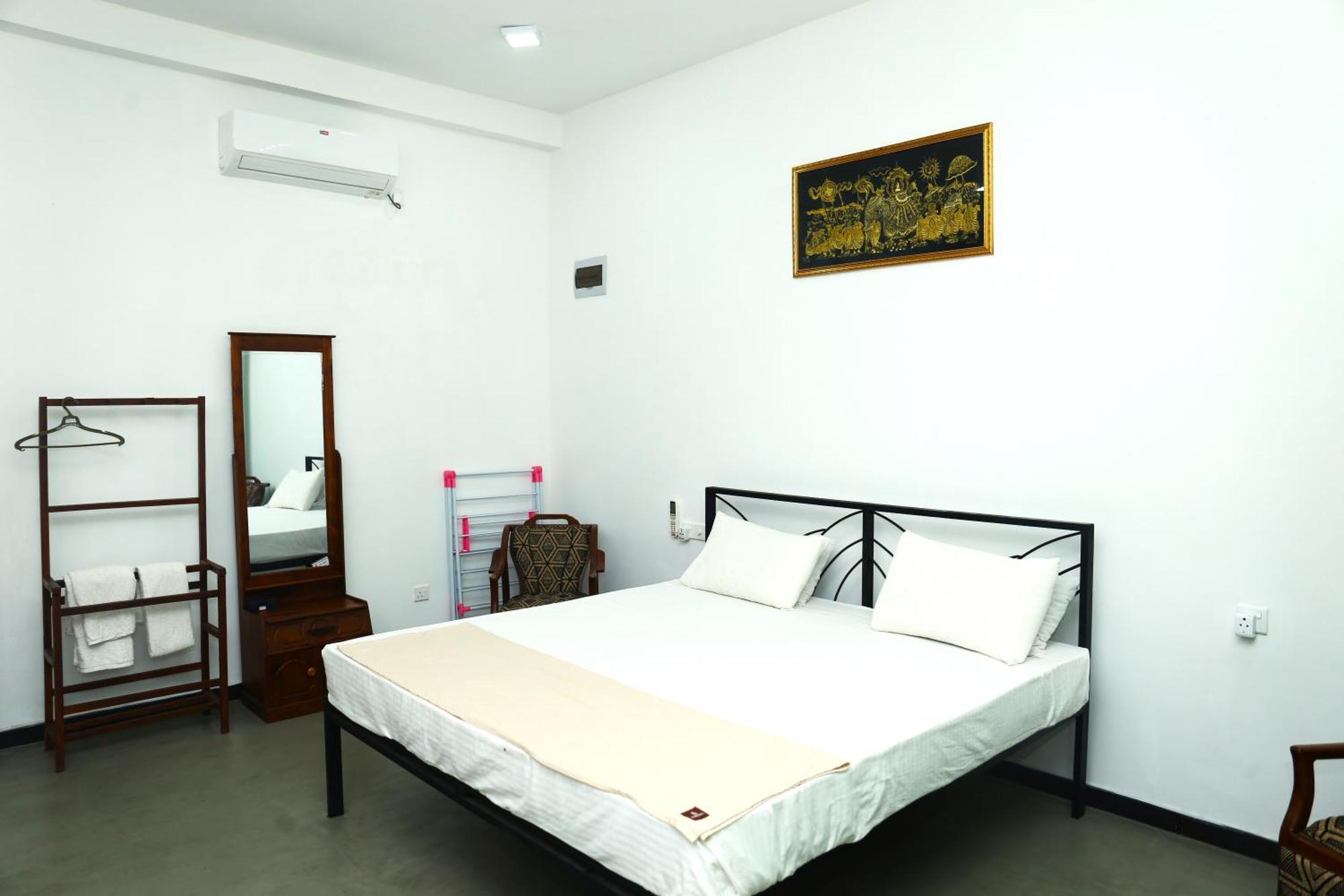 Sandy Palms Guesthouse ヒッカドゥワ エクステリア 写真