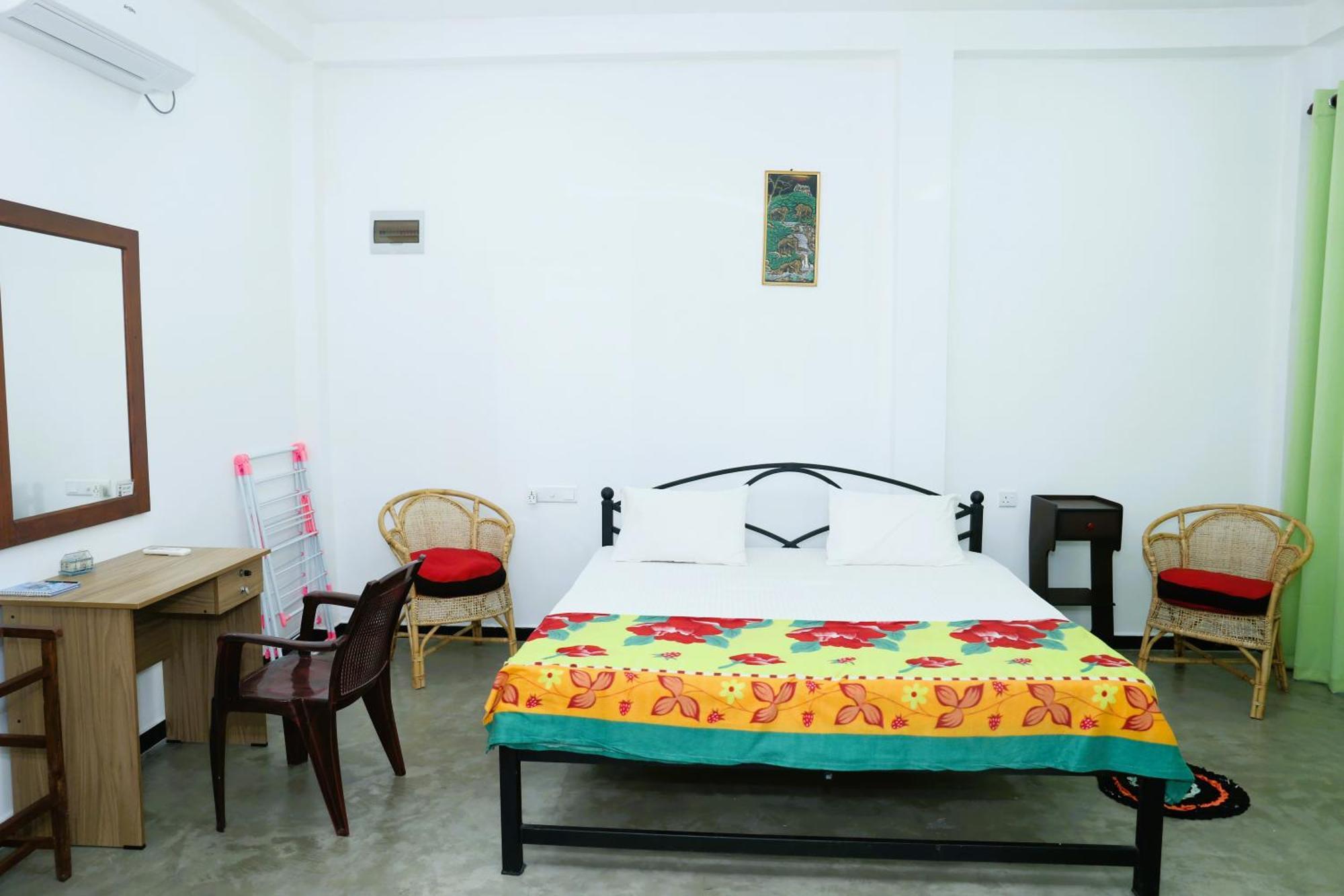 Sandy Palms Guesthouse ヒッカドゥワ エクステリア 写真